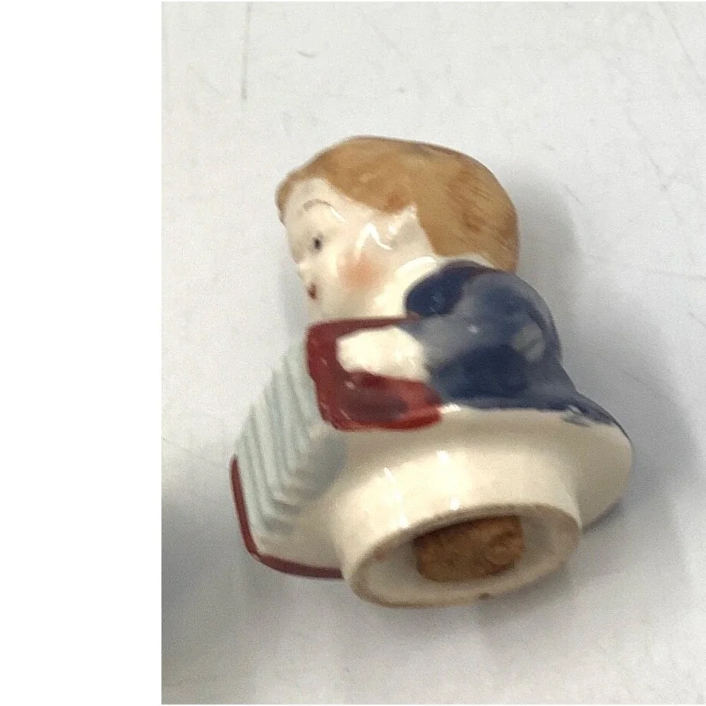 Vtg Musician Boy Girl Salt and Pepper Shaker Porcelain Singing Accordion Gift‎